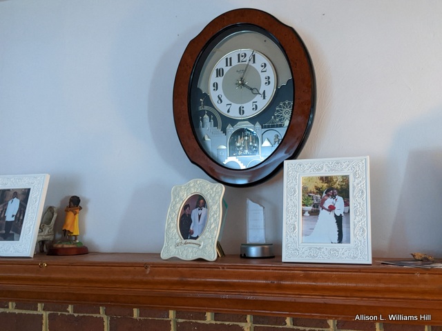 Uncle-Peewees-clock-1